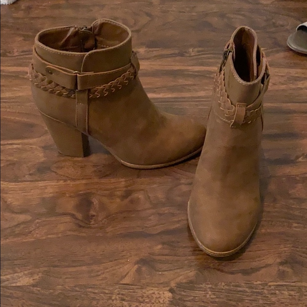 Limelight Brown Booties